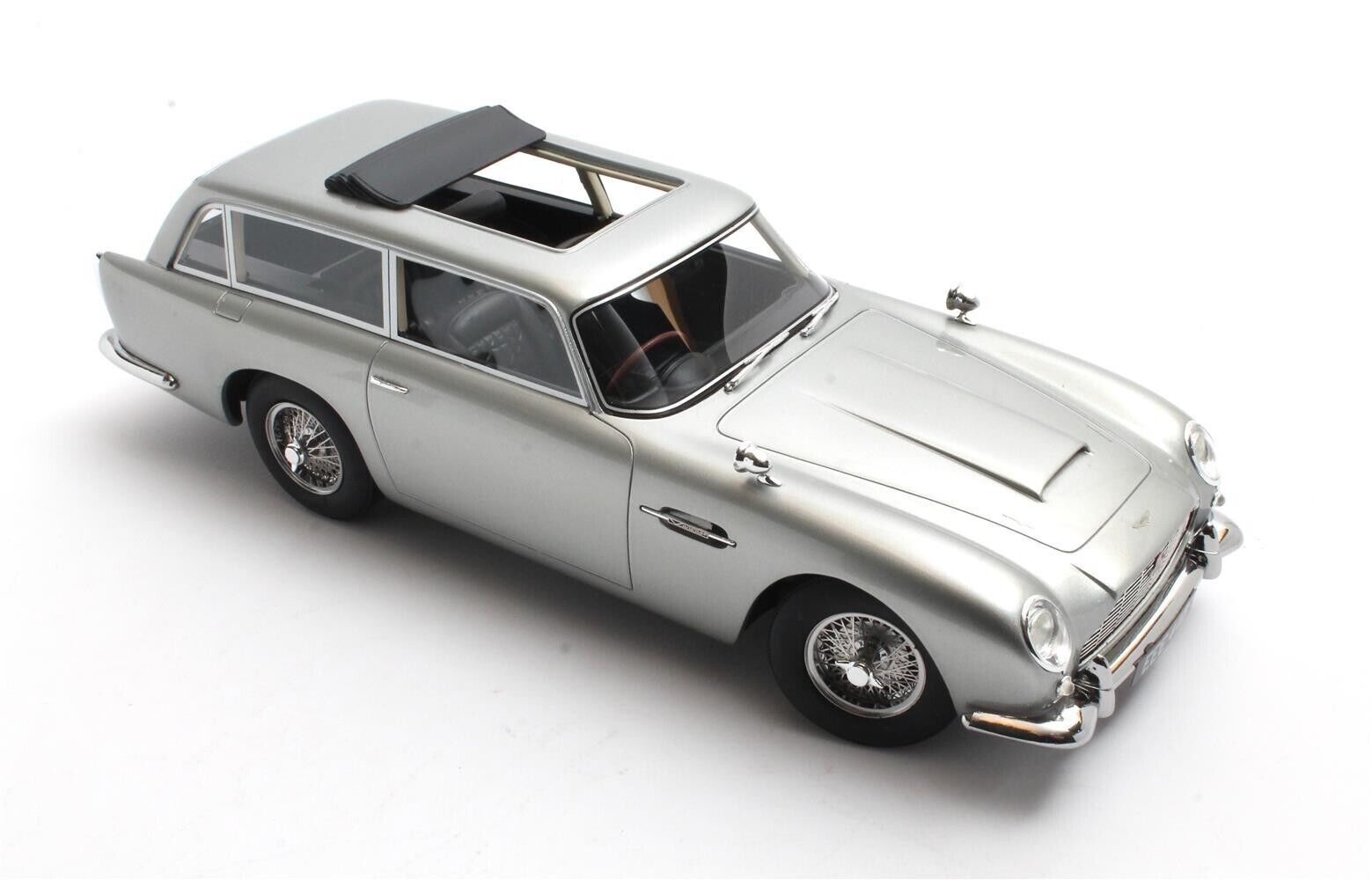 Astom Martin DB5 Shooting Brake