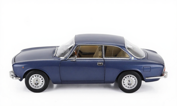 Alfa Romeo GTV 2000 1973 1/18 Scale