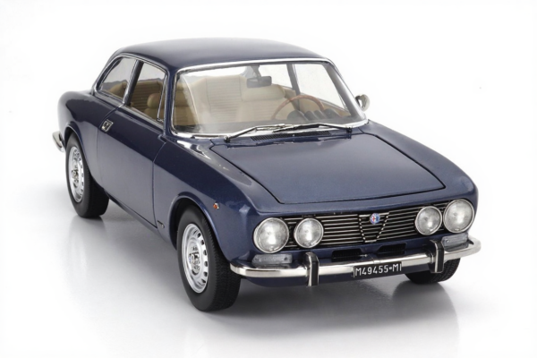 Alfa Romeo GTV 2000 1973 1/18 Scale