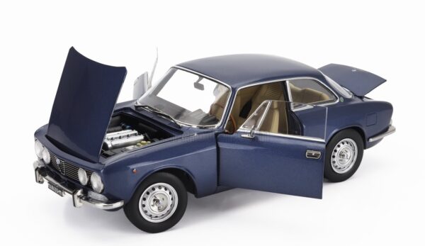 Alfa Romeo GTV 2000 1973 1/18 Scale