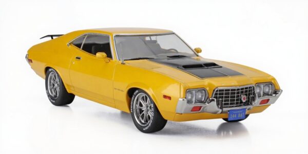 Ford Gran Torino SP Yellow 1972 1/18 Scale