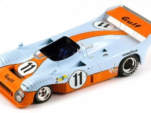 Gulf Mirage GR8 #11 Winner 24h LeMans 1975 1/18 Scale