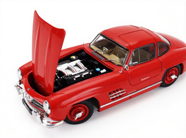 Mercedes Benz 300SL Gullwing W198 1/18 Scale