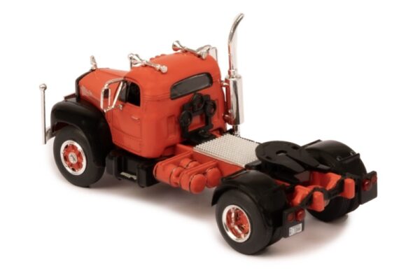 Mack B61 1953 Red 1/64 Scale