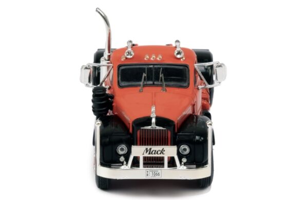 Mack B61 1953 Red 1/64 Scale