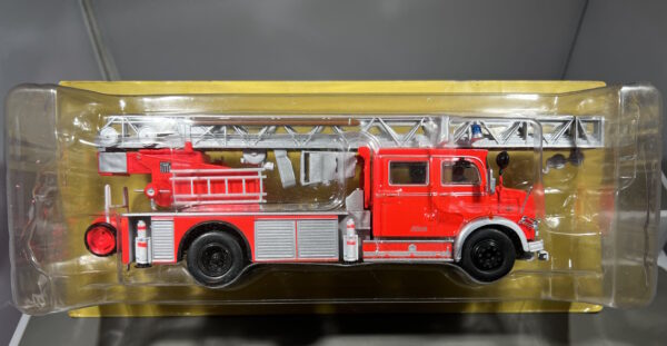 Mercedes-Benz L1519 w/- Telescopic Turntable Ladder
