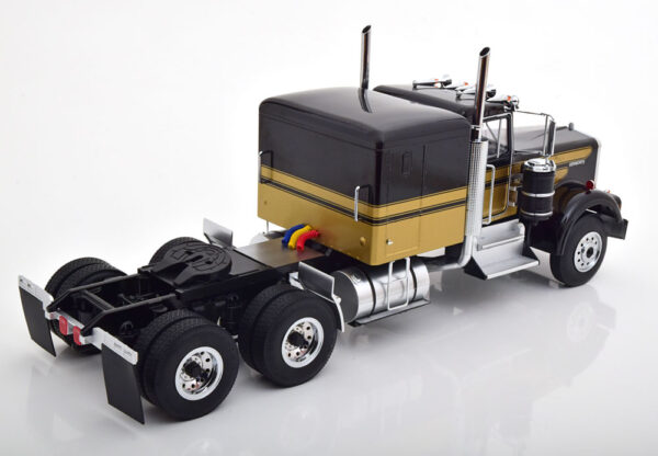 Kenworth W925 1976  Smokey and the Bandit 1/18 Scale
