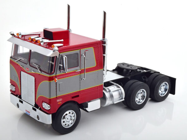 1/18 Scale Peterbilt 352 Pacemaker 1979