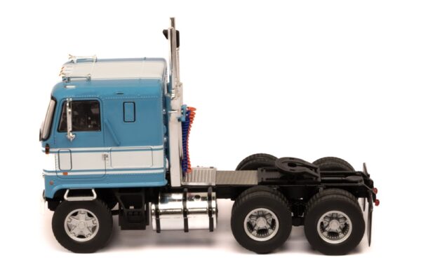 GMC Astro 95 1970 1/43 Scale (Copy)