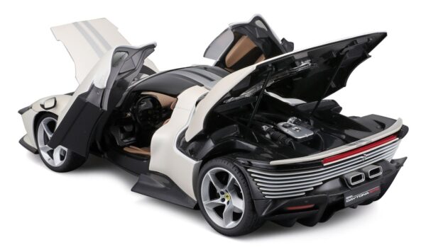 Ferrari Daytona SP3 2022 White Closed Top 1/18 Scale