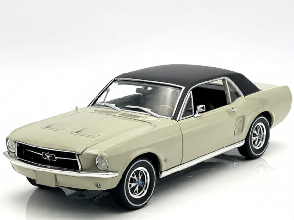 Ford Mustang Coupe 1967 1/18 Scale