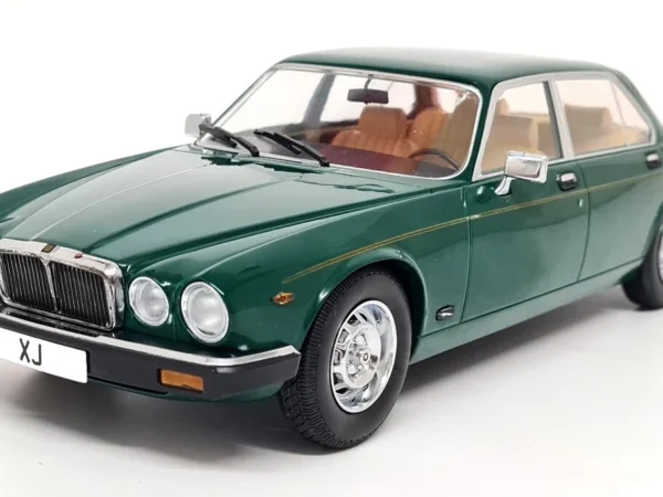 Jaguar XJ-6 Series III  1979 1:18 Scale