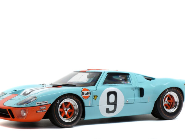 Ford GT40 MK I 1968 #9 Lemans Winner 1/18 Scale