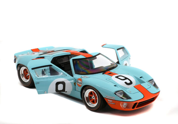 Ford GT40 MK I 1968 #9 Lemans Winner 1/18 Scale