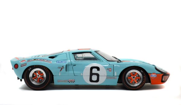 Ford GT40 Gulf #6 Winner 24h LeMans 1969 1:18 Scale