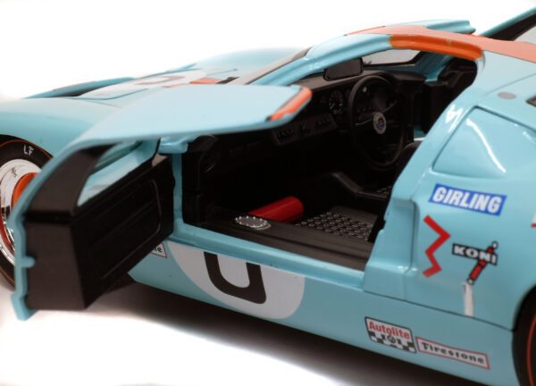 Ford GT40 Gulf #6 Winner 24h LeMans 1969 1:18 Scale