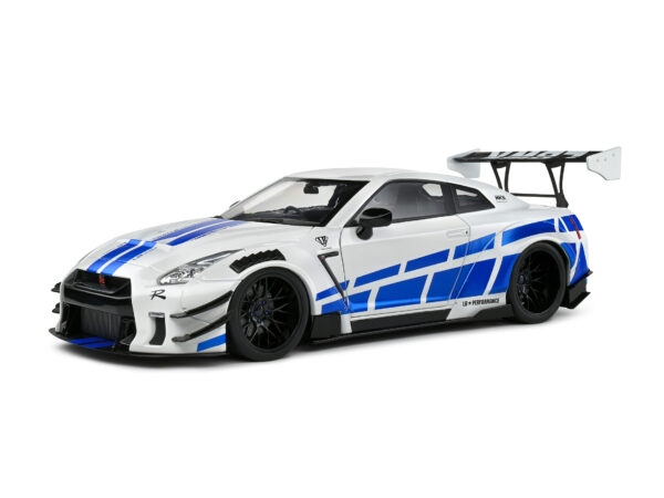 Nissan Skyline GT-R (R35)1/18 Scale