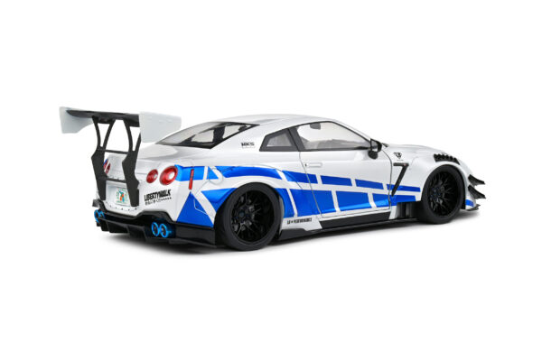 Nissan Skyline GT-R (R35)1/18 Scale