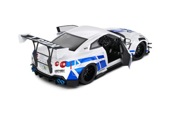 Nissan Skyline GT-R (R35)1/18 Scale