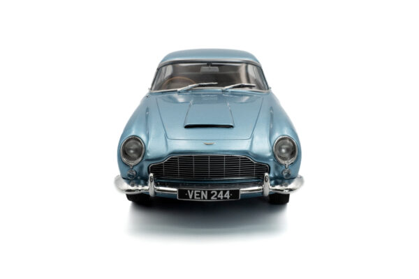 Aston Martin DB5 1964 1/18 Scale