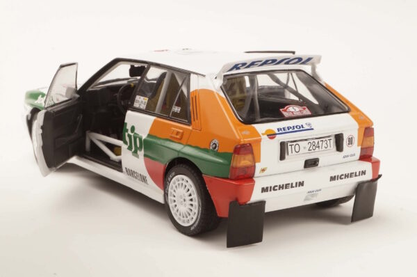 Lancia Delta HF Intergrale #5 1/18 Scale