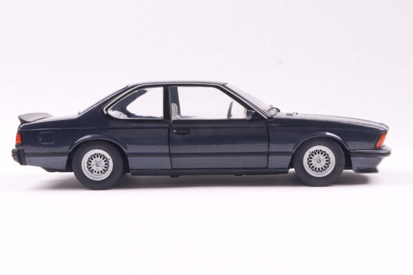 BMW 635 CSi 1984 E24 1/18 Scale