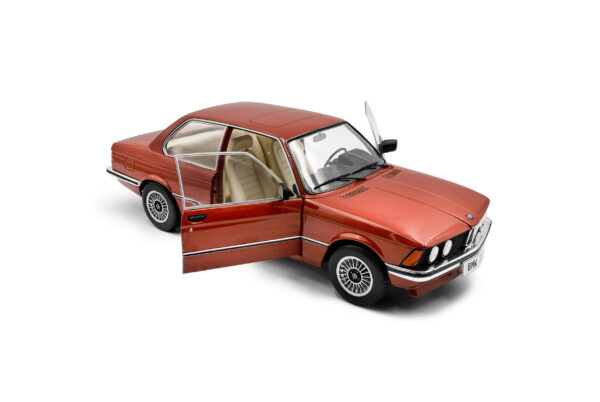 BMW 323i E21 1980 1/18 Scale