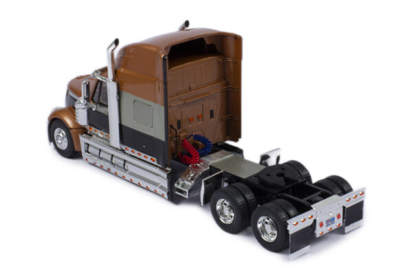 International Lonestar 2010 Prime Mover 1/43 Scale