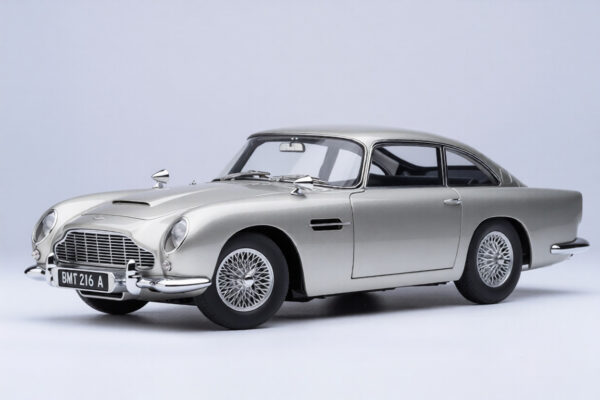 Aston Martin DB5 1/18 Scale James Bond