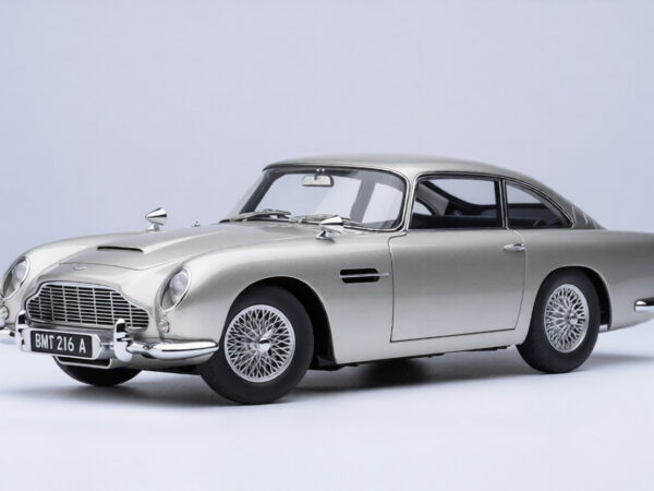 Aston Martin DB5 1/18 Scale James Bond