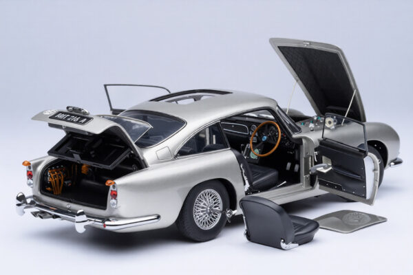 Aston Martin DB5 1/18 Scale James Bond