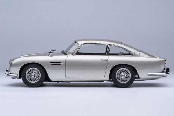 Aston Martin DB5 1/18 Scale James Bond